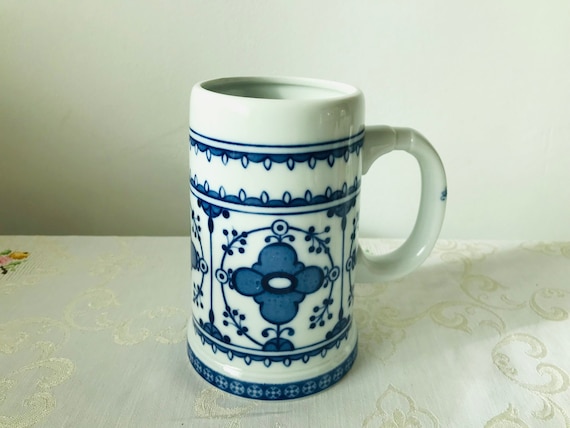 Vintage LICHTE GDR Big Cup With Straw Flower Indian Blue Straw Flowers 