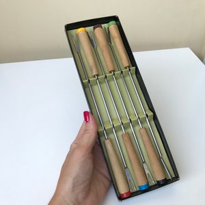 Vintage set of 6 fondue forks in original box - Colorful fondue spears with wood handles