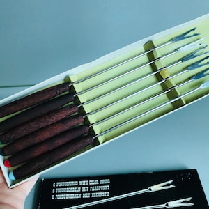 Set of 6 fondue forks in original box - Colorful fondue spears with wood handles