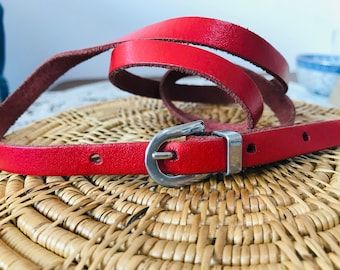 Ceinture slim rouge en cuir véritable - Ceinture en cuir rouge - ceinture rouge vintage