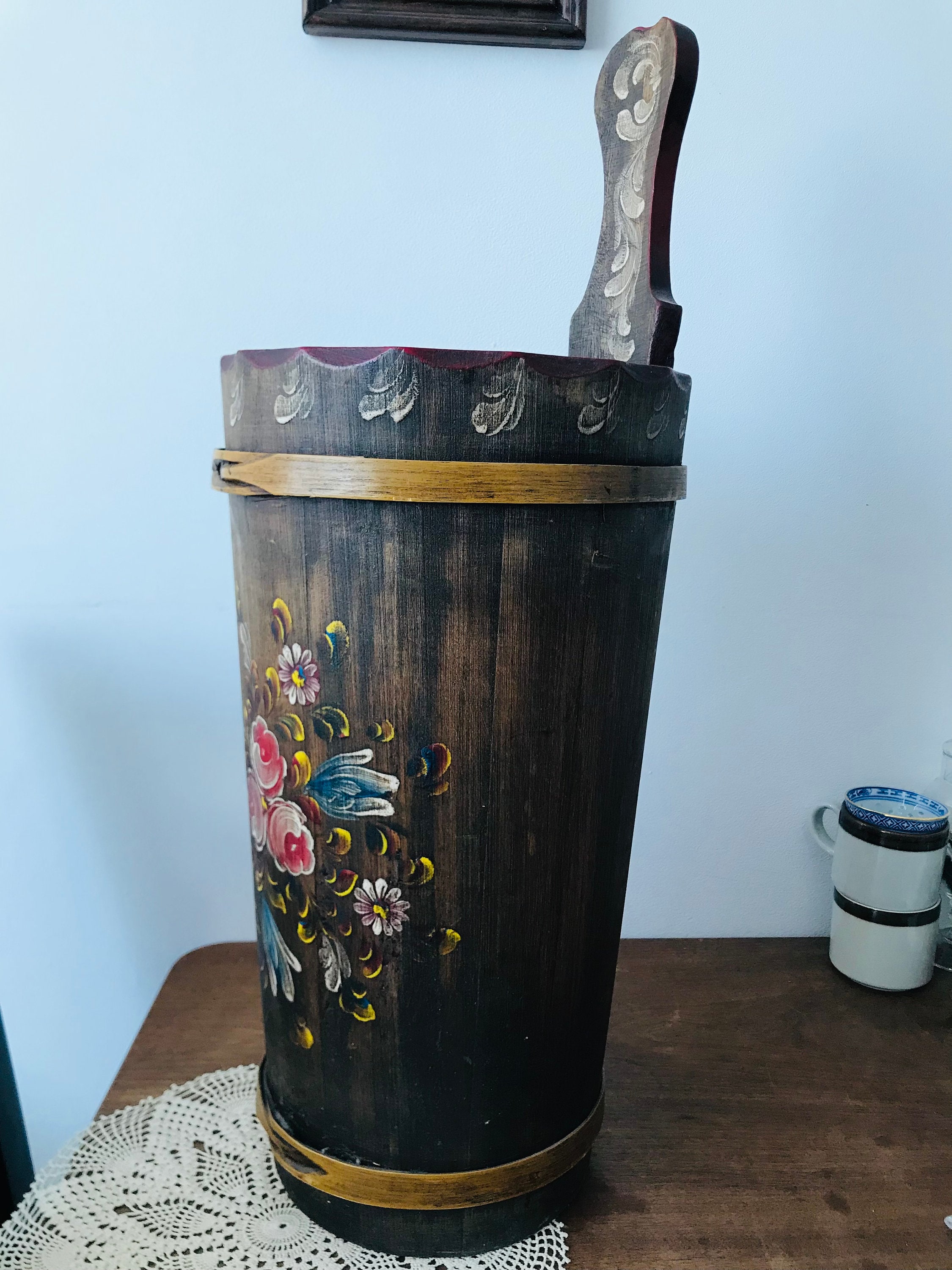 Paragüero de madera vintage pintado a mano Paragüero de madera de arte  popular alemán vintage Soporte para paraguas pintado a mano -  México