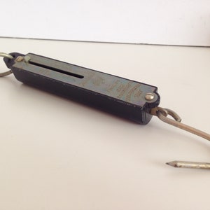 Weighing scales - Vintage pocket balance - Hand scale - Scales up to 10kg - Old pocket scale - Antique spring scale - Hanging scale hook