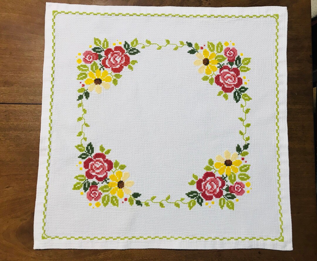 花柄手刺繍 テーブルクロス　ヴィンテージ　ハンドメイド　レースクロス il_1080xN.2943753742_p9fr.jpg