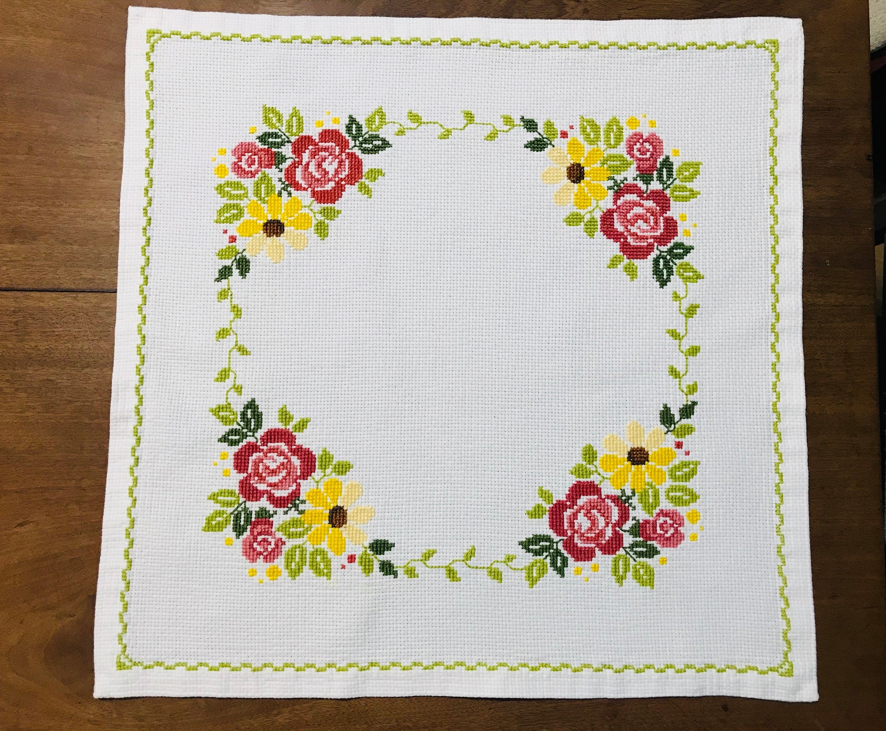 花柄手刺繍 テーブルクロス ヴィンテージ ハンドメイド レースクロス