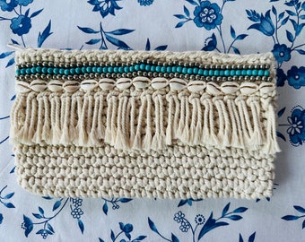 Bazar Bizar macrame clutch bag