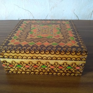 Vintage Pyrography box - Vintage wooden box - Vintage handmade wooden box - Jewelry box - Vintage box - Memory Box - Retro box - Home decor