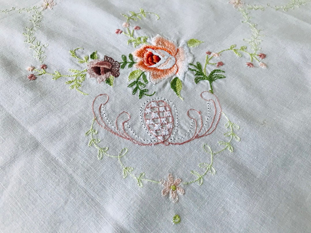 Vintage Tablecloth With Machine Embroidery - Etsy
