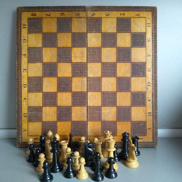 Vintage Chess - chess board - Large size wooden box chess - Vintage Wooden Chess - Folding chess - Large wooden chess board game - Old chess