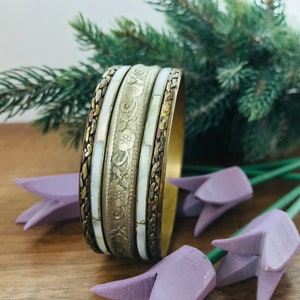 bracelet en laiton vintage avec nacre - Bracelets en nacre - jonc en laiton vintage - bracelet en laiton vintage - nacre