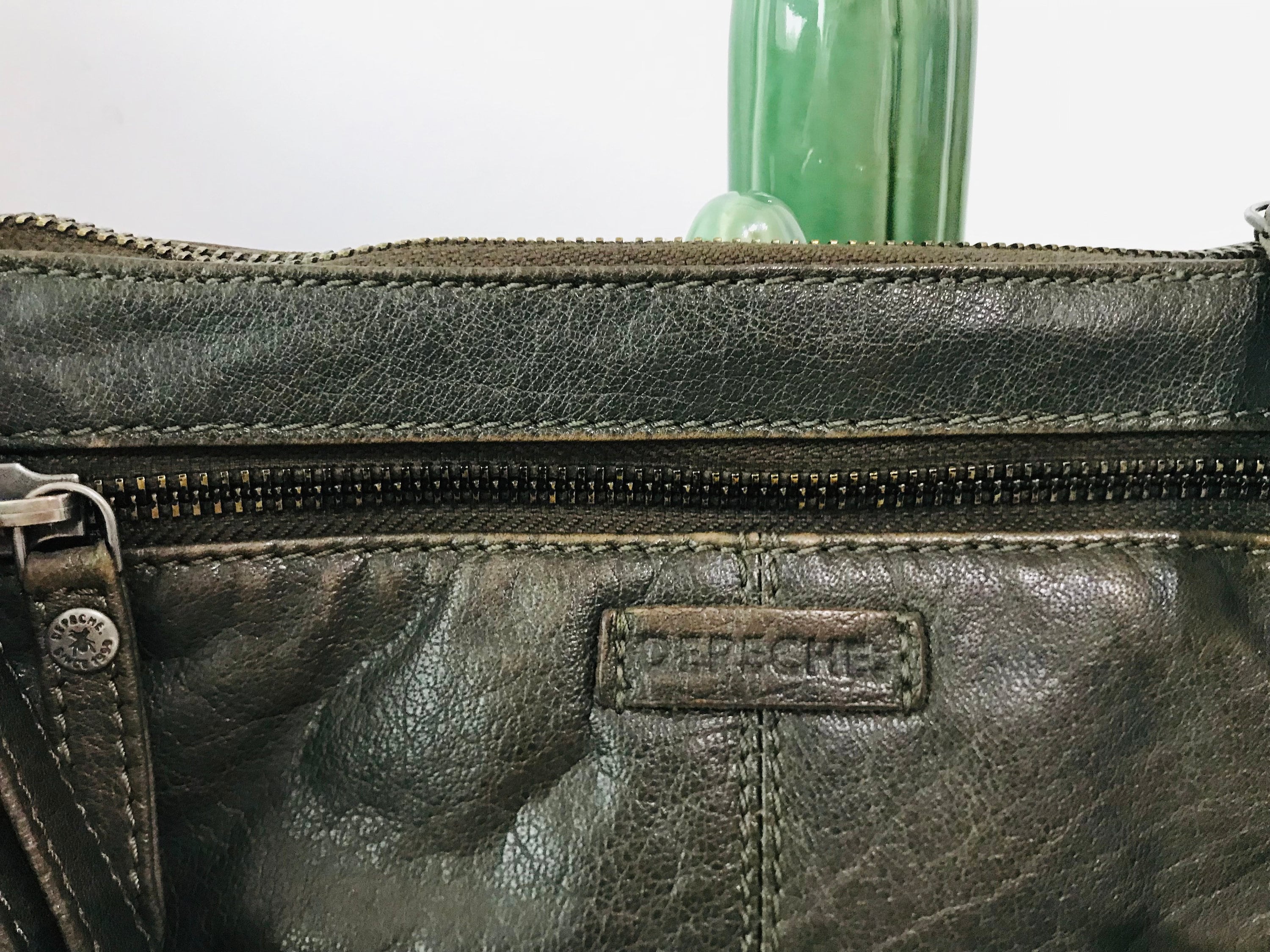 DEPECHE Crossbody leather bag with the finest sewing – Paula's