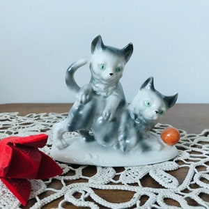 Vintage Carl Scheidig hand painted cat with kitten