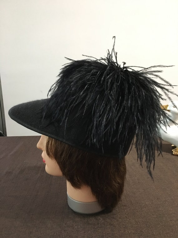 Wool felt feather hat - Wool felt hat with feathe