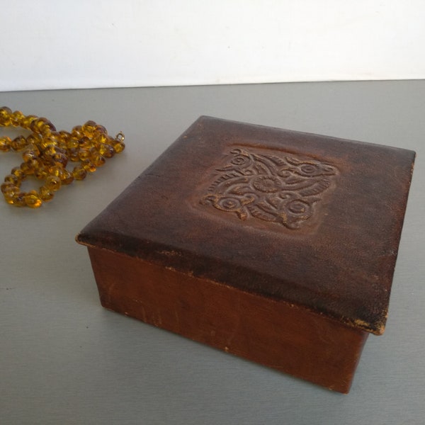 Vintage Genuine Leather Box - Vintage leather box - leather box - Trinket Box - Leather Jewelry Box - Genuine Leather Box - Memory box