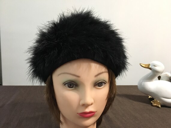 Vintage ostrich feather hat - Black ostrich feathe