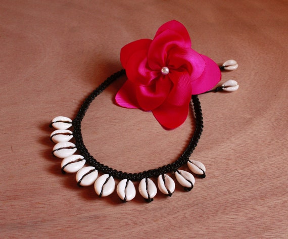 baby moana flower in hair