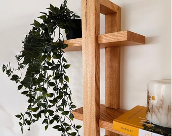 Handgefertigtes Wandregal Massivholz : Mid-Century Modern Design