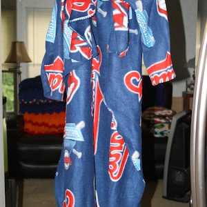 MLB Licsensed Cleveland Baseball Collectable Fleece Wrap with Arms Made by World Promotional