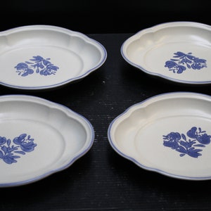 Pfaltzgraff &#39;Yorktowne&#39; Individual Casserole/Relish/Serving Dishes