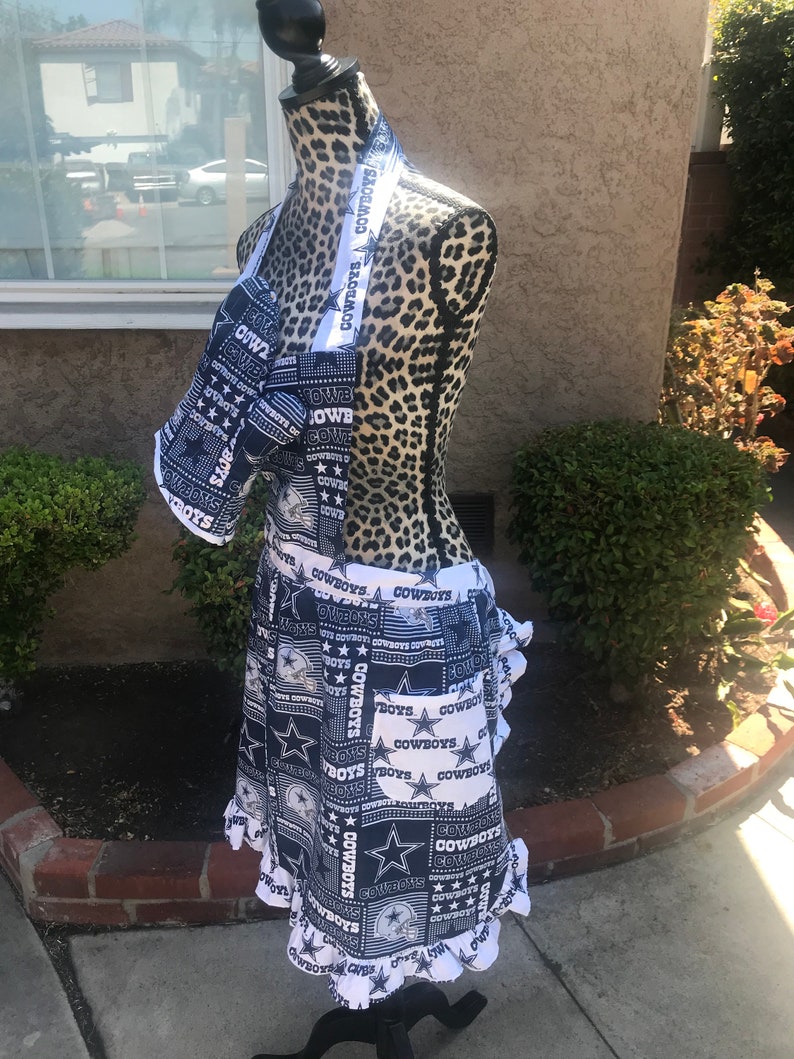 Navy Blue and White Cowboys Vintage Apron with matching Mitten