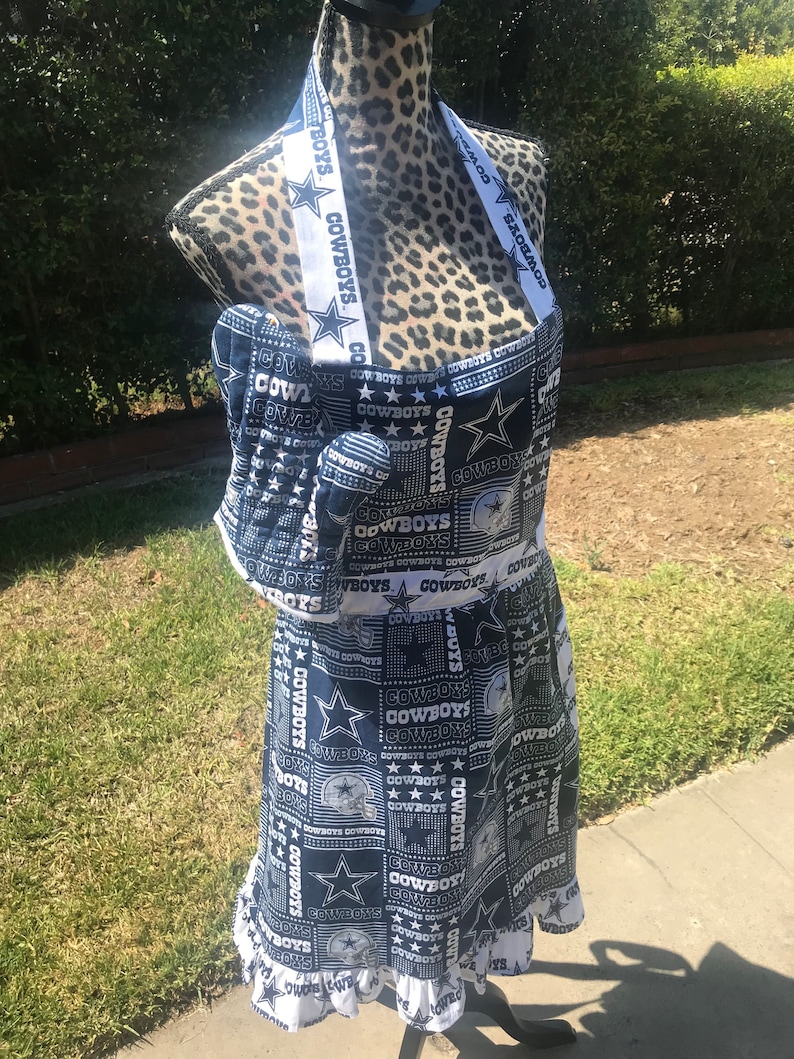 Navy Blue and White Cowboys Vintage Apron with matching Mitten