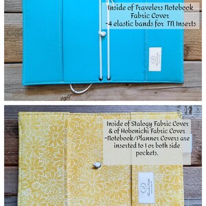 Peut inclure: Deux couvertures de carnet en tissu ouvertes. La couverture sup&eacute;rieure est bleu turquoise avec quatre bandes &eacute;lastiques. La couverture inf&eacute;rieure est jaune avec un motif floral blanc. Les deux couvertures portent une &eacute;tiquette indiquant "Mawin Lor Crafts". Le texte sur les couvertures indique : "Inside of Travelers Notebook Fabric Cover - 4 elastic bands for TN Inserts" et "Inside of Stalogy Fabric Cover & of Hobonichi Fabric Cover - Notebook/Planner Covers are inserted to 1 or both side pockets."