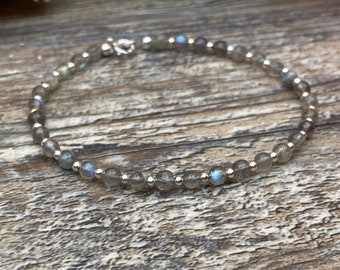 Blue Labradorite beaded bracelet, gemstone bracelet, handmade, gift idea for her, minimalist, layering, skinny bracelet, Healing  bracelet