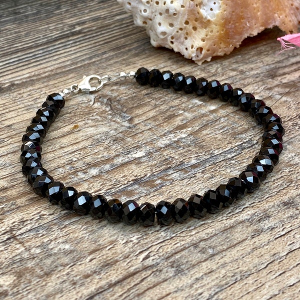 Chunky black spinel men beaded bracelet, beautiful and super shine bracelet, Handmade bracelet, healing gemstone bracelet, unisex 6mm, 5mm