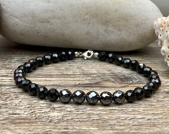 Men bracelet, 6mm black spinel gemstone and hematite bead bracelet, healing gemstones , holidays gift for men, unisex, natural gems, chunky