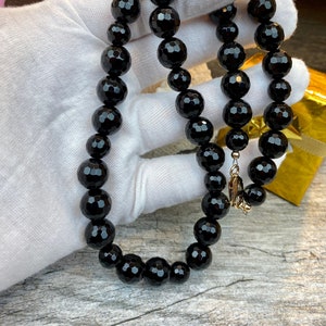 Women necklace, black onyx necklace, gift for her, anniversary gift, holidays gift, beaded statement necklace, minimalist necklace