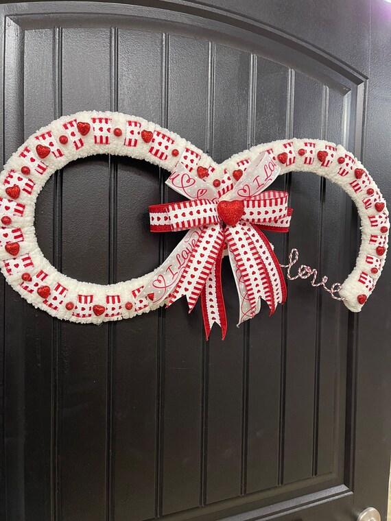 Couronne de Saint-Valentin Love Infinity, décoration romantique pour porte  d'entrée, décoration saisonnière de porche, suspension murale pour les  fêtes, KatsCreationsNPlus -  Canada