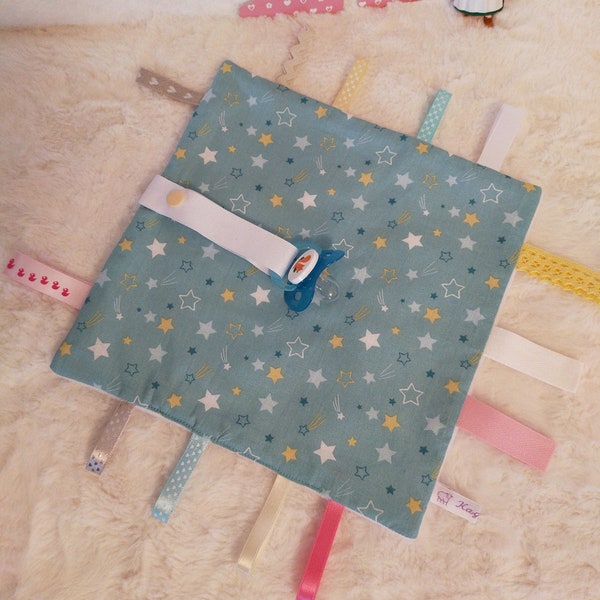 Doudou plat étiquettes tissu Oeko-tex avec attache sucette Cadeau naissance Cadeau bébé