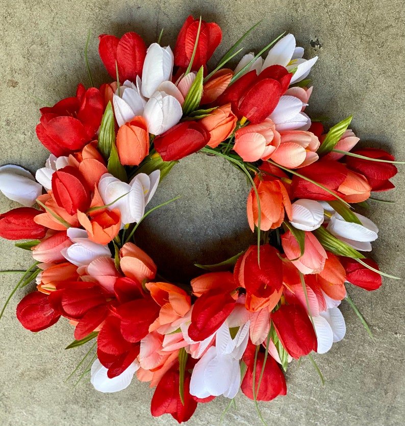 Mini Tulip wreath, Mini spring/ summer wreath, Valentines Day wreath, candle ring wreath, Mothers Day gift, Easter centerpiece Coral red white