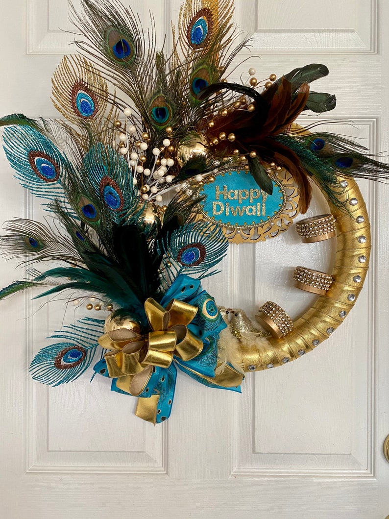 Peacock Feather Wreath with Votive Holders: Diwali Christmas Decor bild 5