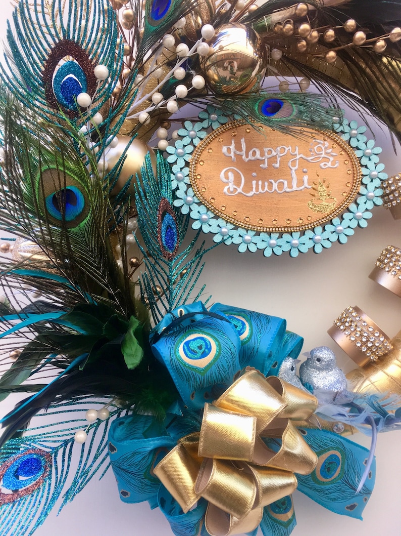 Peacock Feather Wreath with Votive Holders: Diwali Christmas Decor bild 4