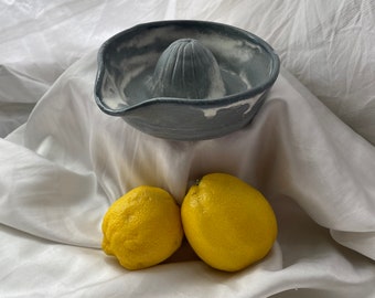 Ceramic citrus squeezer