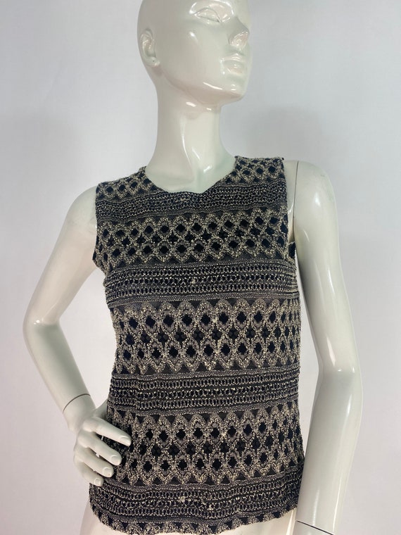 Sleeveless blouse - image 2