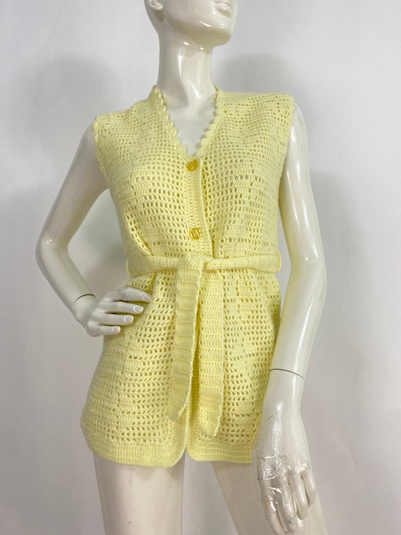 Belted sweater vest discount