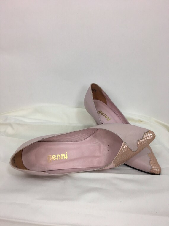 pastel pink pumps