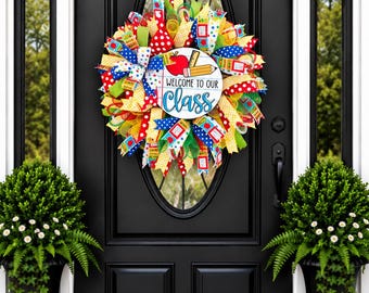 school wreath, apple teacher wreath, personalized teacher wreath, classroom door decor, apple welcome wreath, back to school wreath