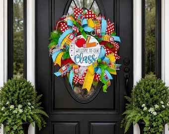 School Wreath, back to school wreath, apple teacher wreath, classroom door decor, custom teacher gift, teacher welome wreath