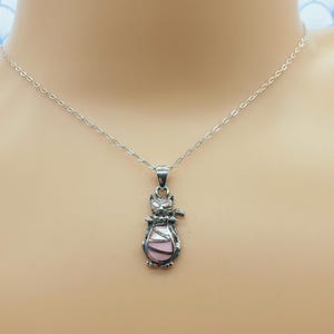 Vintage 925 Sterling Silver and Pink Mother of Pearl Inlay Cat Pendant Necklace
