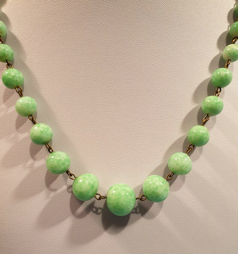 Vintage Original Art Deco Czech Green Peking Glass Beaded Chunky Necklace