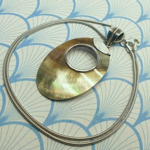 Vintage 925 Sterling Silver Large Abalone Shell Pendant Collar Necklace
