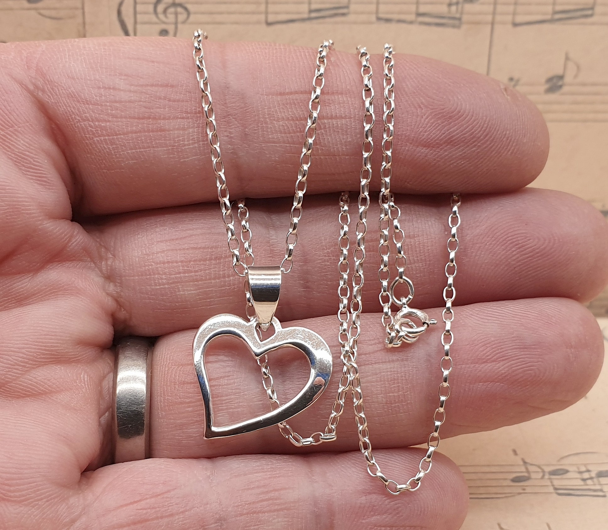 ◆VINTAGE HOLLYWOOD◆ l heart Necklace VH2435NE012M Vintage 925 Sterling Silver Love Heart Pendant Necklace