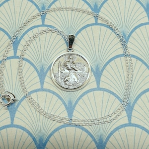 Vintage 925 Sterling Silver St Christopher Medallion Pendant Necklace