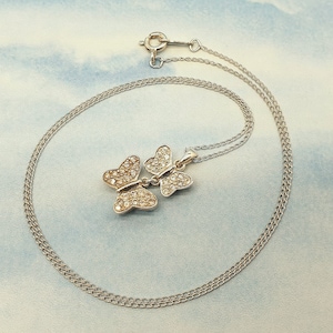 ヴィンテージ 925 スターリングシルバーとキュービックジルコニアのダブルバタフライドロップペンダントネックレス