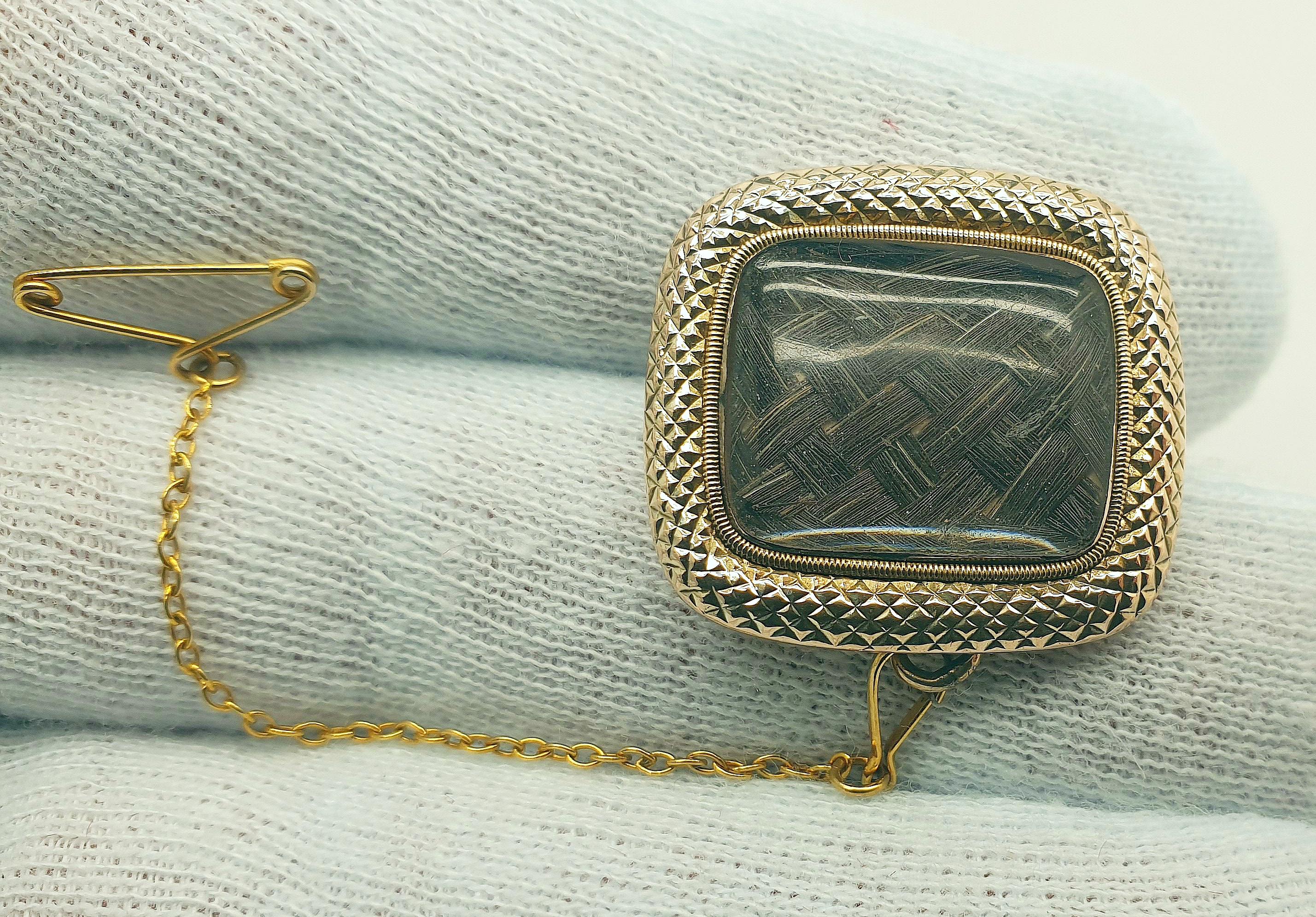 Broche De Deuil Ancienne - Plaquée Or Avec Cheveux & Monogramme, Bijou Vintage