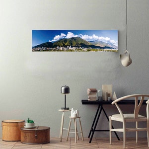 Fotografía de una vista panorámica de Caracas - Venezuela con el cerro Ávila de fondo