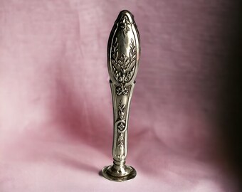 Vintage wax seal handle with embossed decoration