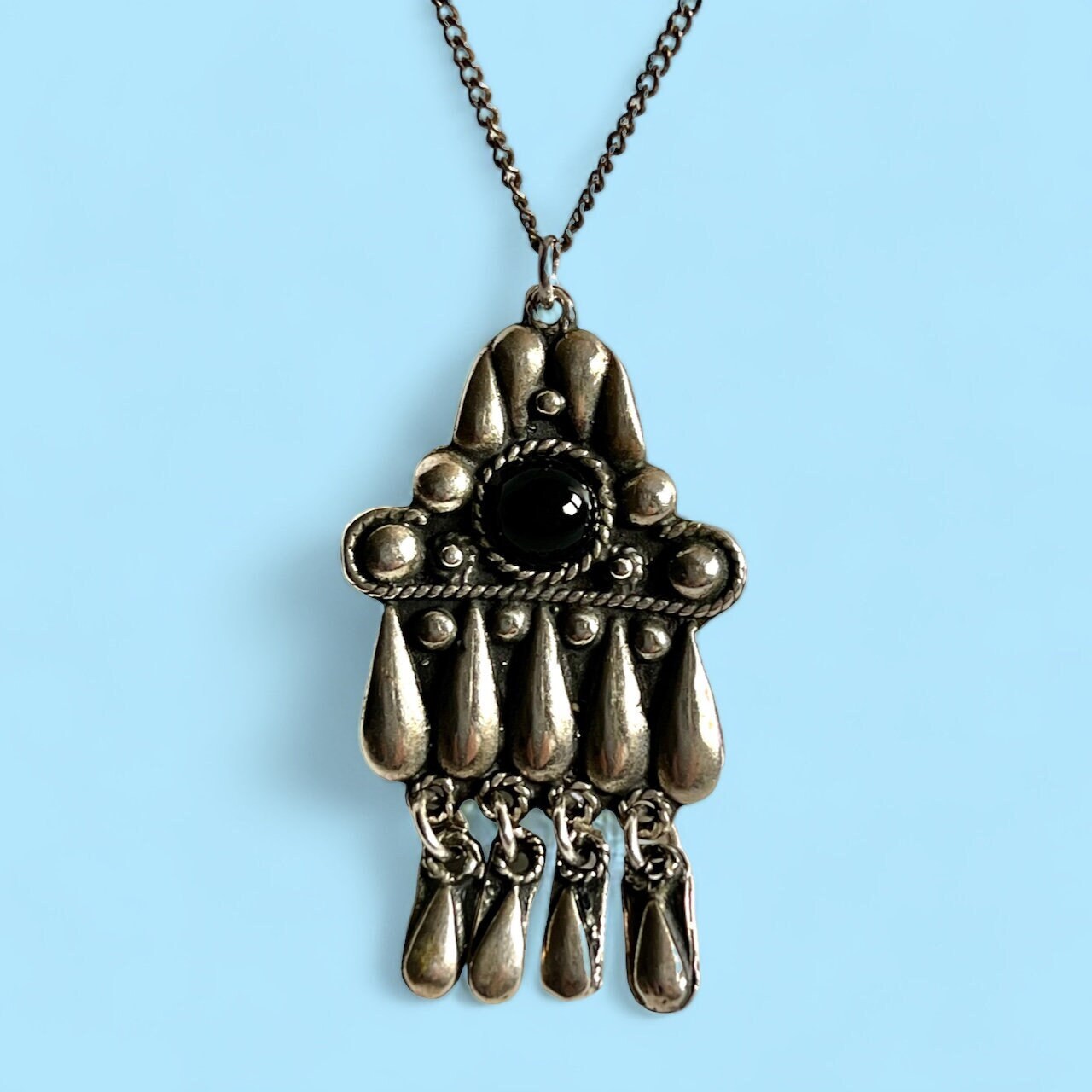 Sterling silver pendant and chain